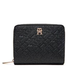 Portfel Tommy Hilfiger. Czarne portfele TOMMY HILFIGER, bez wzorów. Za 249,99 zł.