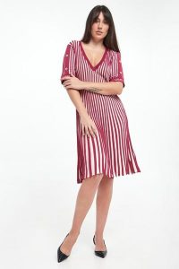 Sukienka damska midi LIU JO. Sukienki Liu Jo, l, bez wzorów, bez kołnierzyka, bez ramiączek, midi. Za 689,00 zł.