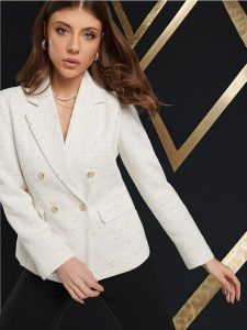 Marynarka dwurzędowa - kremowy. Białe marynarki i żakiety Sinsay, l, bez wzorów, z bawełny, casualowe. Za 89,99 zł.