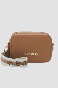 VALENTINO Brązowa damska torebka Zero Re. Brązowe listonoszki Valentino by Mario Valentino, bez wzorów, ze skóry ekologicznej, bez dodatków. W wyprzedaży za 269,99 zł.