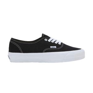 Buty Vans Authentic Reissue 44 LX czarne. Czarne trampki Vans, bez wzorów, z tkaniny, bez zapięcia. Za 382,75 zł.