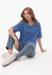 Gładki t-shirt, Comfort Fit, T-RODOS. Niebieskie t-shirty Volcano, l, z aplikacjami, z bawełny, bez kołnierzyka, bez ramiączek. Za 59,99 zł.