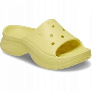 Klapki Dla Dorosłych Crocs Bae Slide. Żółte klapki Crocs, bez wzorów, z materiału, bez obcasa. Za 191,99 zł.