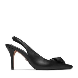 Szpilki Nine West. Czarne szpilki Nine West, bez wzorów, bez obcasa. Za 279,99 zł.