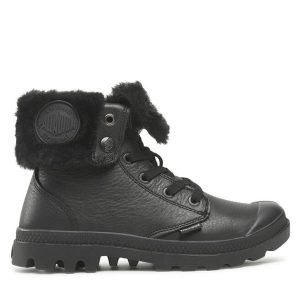 Trapery Palladium. Czarne buty zimowe Palladium, bez obcasa, bez zapięcia. Za 499,99 zł.