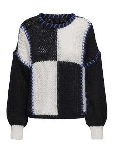 ONLY Sweter w kolorze czarno-białym rozmiar: M. Białe swetry oversize ONLY, m, bez wzorów, ze splotem, bez ramiączek. Za 96,60 zł.