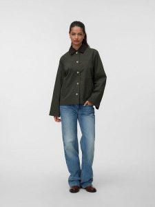 Vero Moda Kurtka przejściowa w kolorze ciemnozielonym rozmiar: L. Zielone kurtki Vero Moda, l, bez wzorów, bez kaptura. Za 179,95 zł.