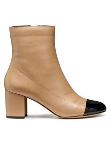 Geox Botki D Virnilisa 65 D56YYA 0TUHH C0015 Beżowy. Brązowe botki Geox, bez wzorów, ze skóry, bez obcasa, na słupku, bez zapięcia. Za 539,99 zł.