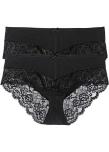 Figi panty (2 pary). Czarne figi bonprix, bez wzorów, z koronki. Za 67,99 zł.
