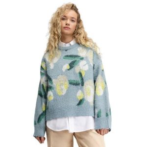 Damski sweter oversize z dzianiny Siroko Mainau-W Blue. Niebieskie swetry klasyczne SIROKO, na zimę, z dzianiny, bez kołnierzyka. Za 211,00 zł.
