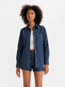 Levi's Koszula dżinsowa w kolorze granatowym rozmiar: M. Niebieskie koszule Levi's®, m, bez wzorów, z bawełny, bez kołnierzyka, bez ramiączek. Za 114,17 zł.