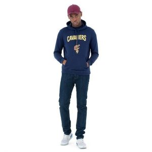 Bluza z kapturem Cleveland Cavaliers NBA. Niebieskie bluzy New Era, bez wzorów, z kapturem. W wyprzedaży za 185,50 zł.