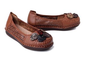 Artiker Relaks 58C0555 brązowy, półbuty damskie. Brązowe balerinki Artiker Relaks, bez wzorów, ze skóry, bez obcasa, bez zapięcia. Za 284,90 zł.