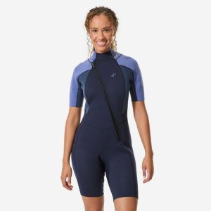 Krótka pianka do snorkelingu damska Decathlon Essential Ocena kauczuk 2 mm. Niebieskie kombinezony DECATHLON, s, bez wzorów, z kauczuku, sportowe, bez kołnierzyka, bez ramiączek, krótkie. Za 199,99 zł.
