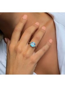 Les Petites Précieuses Srebrny pierścionek z topazem rozmiar: 52. Szare pierścionki Les Petites Précieuses, z topazem, srebrne. Za 121,99 zł.