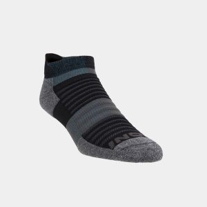 Skarpety biegowe Inov-8 Active Low. Czarne skarpetki Inov-8, bez wzorów. Za 46,99 zł.