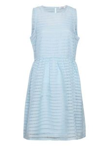 MOSS COPENHAGEN Sukienka "Noreen" w kolorze błękitnym rozmiar: XS. Niebieskie sukienki Moss Copenhagen, xs, bez wzorów, bez kołnierzyka, bez ramiączek, mini, rozkloszowane. Za 140,53 zł.