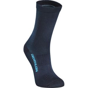 Skarpetki Rowerowe 900. Białe skarpetki VAN RYSEL, bez wzorów, z elastanu. Za 39,99 zł.