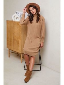 Soft Cashmere Sukienka dzianinowa w kolorze jasnobrązowym rozmiar: 38/40. Brązowe sukienki Soft Cashmere, na co dzień, bez wzorów, z dzianiny, bez kołnierzyka, bez ramiączek, maxi, proste. Za 104,99 zł.