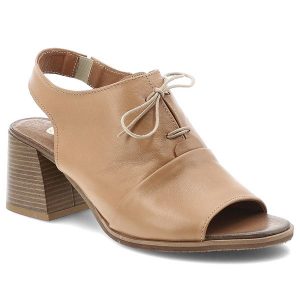 Sandały damskie Armodo, cholewka ze skóry naturalnej zabudowana konstrukcja z odkrytymi palcami, beżowe, 40523. Brązowe sandały Armodo, bez wzorów, z materiału, z otwartym noskiem, bez obcasa, na obcasie, bez zapięcia. Za 359,00 zł.