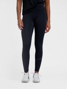 Damskie legginsy z kieszenią Hummel Court. Czarne legginsy Hummel, bez wzorów, z materiału. Za 216,95 zł.