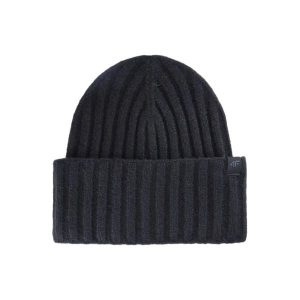 Damska czapka zimowa beanie. Czarne czapki 4f, bez wzorów, z dzianiny, eleganckie. Za 83,99 zł.