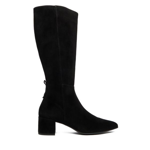 Kozaki HÖGL. Czarne kozaki HÖGL, bez wzorów, bez obcasa, na słupku, bez zapięcia. Za 679,99 zł.