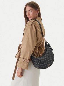 JOOP! Torebka 4140008449 Granatowy. Niebieskie torebki klasyczne JOOP!, bez wzorów, ze skóry, bez dodatków. Za 692,99 zł.