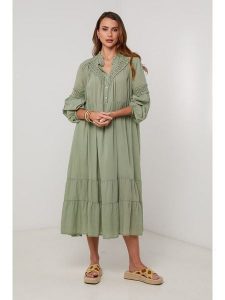 Lin Passion Sukienka w kolorze zielonym rozmiar: 36/38. Zielone sukienki Lin Passion, bez wzorów, z bawełny, klasyczne, bez kołnierzyka, bez ramiączek, midi. Za 152,99 zł.