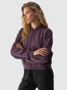 4F Bluza dresowa rozpinana z modalem damska - fioletowa L. Fioletowe bluzy 4f, l, bez wzorów, z dresówki, z kapturem. W wyprzedaży za 79,99 zł.
