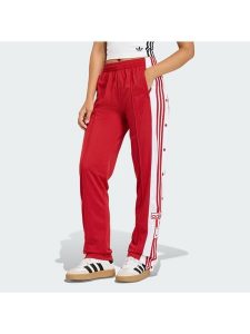 Adidas Spodnie dresowe Adibreak KD6324 Czerwony Loose Fit. Czerwone spodnie dresowe ADIDAS, m, bez wzorów, z dresówki. Za 329,99 zł.