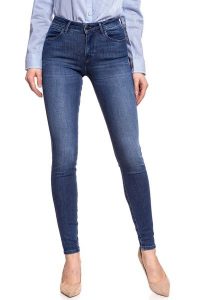 WRANGLER SKINNY SOFT CLOUD W28KRT21R 112128330. Niebieskie rurki Wrangler, z jeansu. W wyprzedaży za 89,99 zł.