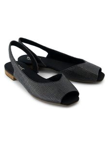 TOMS Sandały w kolorze czarnym rozmiar: 42. Czarne sandały Toms, bez wzorów, z otwartym noskiem, bez obcasa, bez zapięcia. Za 159,95 zł.
