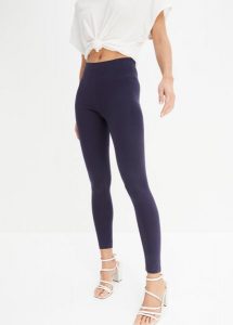Legginsy (2 pary w opak.). Czarne legginsy bonprix, bez wzorów. Za 87,99 zł.