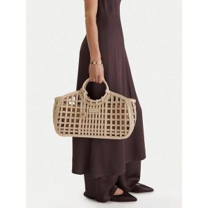 Torebka GINO ROSSI. Brązowe torebki klasyczne Gino Rossi, bez wzorów, bez dodatków. Za 299,99 zł.