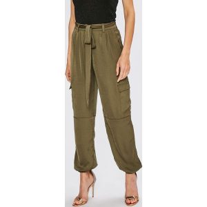 Missguided - Spodnie x Carli Bybel. Spodnie z wysokim stanem marki Missguided. W wyprzedaży za 149,90 zł.