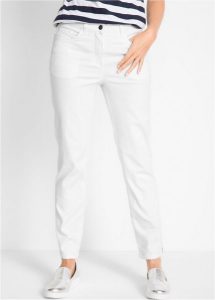 Dżinsy z prostą nogawką, mid waist, ze stretchem. Białe spodnie z wysokim stanem bonprix, bez wzorów. Za 139,99 zł.
