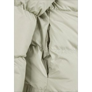 Kurtka damska Urban Classics hooded puffer-grandes tailles. Zielone kurtki Urban Classics, na zimę, bez wzorów, z puchu, bez kaptura. Za 337,50 zł.