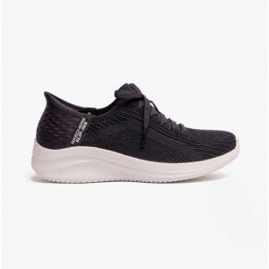 Buty damskie SKECHERS Ultra Flex 3.0 Brilliant Path. Białe buty sportowe Skechers, bez wzorów, bez zapięcia. Za 319,99 zł.