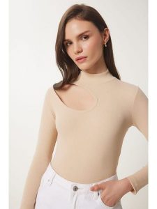 Happiness Istanbul Koszulka w kolorze kremowym rozmiar: S/M. Brązowe bluzki Happiness Istanbul, m, bez wzorów, bez kołnierzyka, bez ramiączek. Za 39,99 zł.