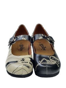 Goby Baleriny w kolorze kremowo-czarnym z paskiem rozmiar: 36. Brązowe balerinki Goby, bez wzorów, z materiału, bez obcasa, bez zapięcia. Za 195,99 zł.