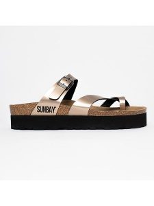 Sunbay Klapki "Acheron" w kolorze złotym na koturnie rozmiar: 42. Żółte klapki Sunbay, bez wzorów, z otwartym noskiem, bez obcasa, na koturnie. Za 105,38 zł.