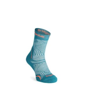 Skarpety turystyczne damskie Bridgedale Hike UL T2 Coolmax Perfo Boot. Zielone skarpetki Bridgedale, bez wzorów. Za 85,99 zł.