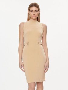 Guess Sukienka codzienna W4GK89 K7UW2 Beżowy Slim Fit. Brązowe kombinezony Guess, na co dzień, xl, z aplikacjami, z wiskozy, bez kołnierzyka, bez ramiączek, proste. Za 529,99 zł.