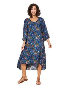 Ipanima Sukienka w kolorze granatowym rozmiar: 34-40. Niebieskie sukienki Ipanima, bez wzorów, z wiskozy, z asymetrycznym kołnierzem, bez ramiączek, midi, asymetryczne. Za 100,99 zł.