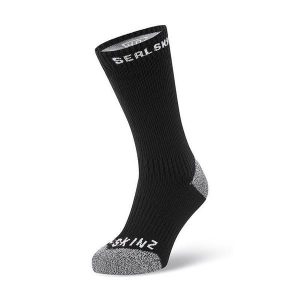 Wodoodporne skarpety Sealskinz Briston. Czarne skarpetki SEALSKINZ, bez wzorów. Za 310,50 zł.