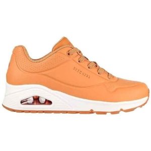 Buty damskie SKECHERS Uno Stand On Air. Brązowe buty trekkingowe Skechers, bez zapięcia. Za 299,99 zł.
