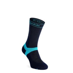 Skarpety rowerowe damskie Bridgedale MTB Mid Season Weight T2 Merino Sport Boot. Niebieskie skarpetki Bridgedale, bez wzorów. Za 86,99 zł.