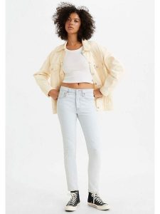 Levi's Dżinsy "501" - Slim fit - w kolorze błękitnym rozmiar: W29/L30. Niebieskie jeansy Levi's®, z aplikacjami. Za 144,58 zł.