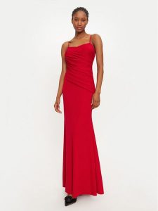 Rinascimento Sukienka wieczorowa 1000768835394 Czerwony Slim Fit. Czerwone kombinezony Rinascimento, l, bez wzorów, z syntetyku, wizytowe, bez kołnierzyka, bez ramiączek. Za 579,99 zł.